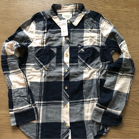 Women’s Flannel - Picture 2 of 3